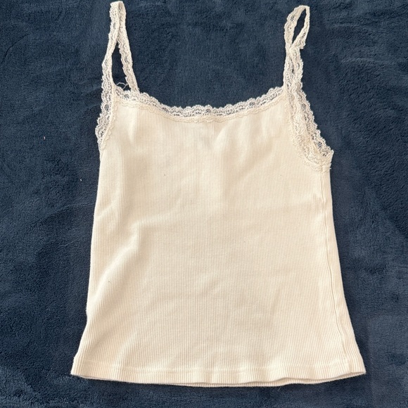 Brandy Melville White Lace Trim Top - Picture 3 of 3
